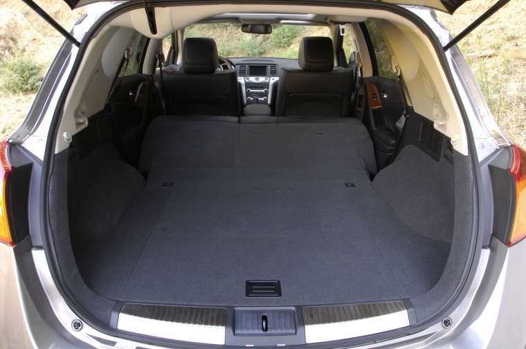 2011 Nissan Murano Trunk Picture