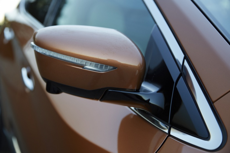 2016 Nissan Murano Platinum AWD Door Mirror Picture