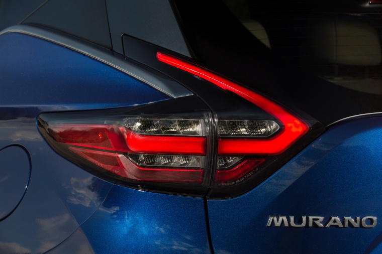 2019 Nissan Murano Platinum AWD Tail Light Picture