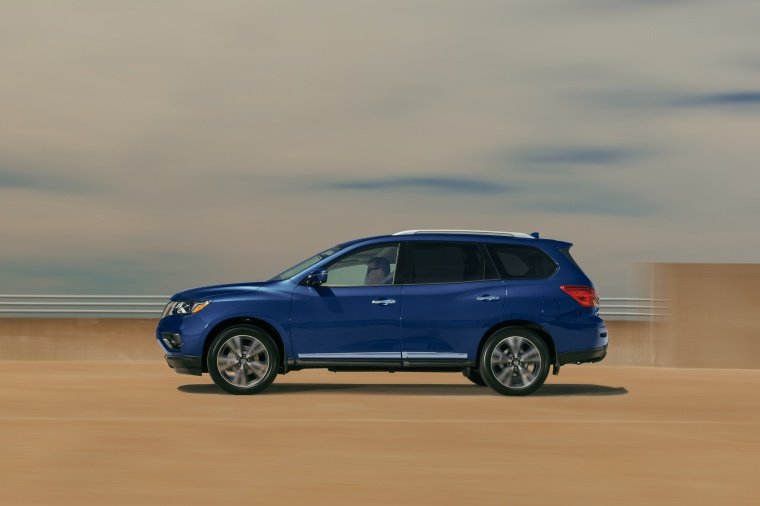 2019 Nissan Pathfinder Platinum 4WD Picture