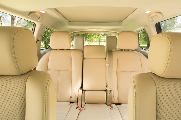 2019 Nissan Pathfinder Platinum 4WD Interior Picture