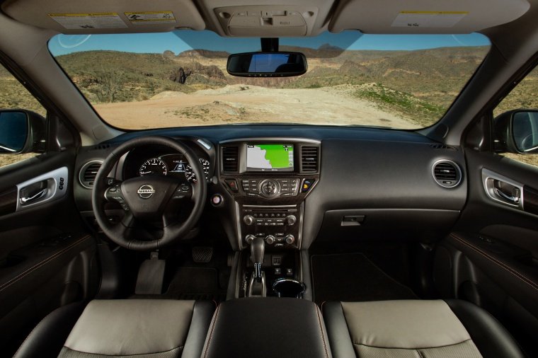 2019 Nissan Pathfinder SL Rock Creek Edition 4WD Cockpit Picture