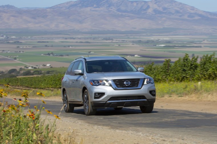 2019 Nissan Pathfinder Platinum 4WD Picture