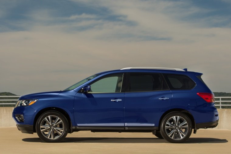 2019 Nissan Pathfinder Platinum 4WD Picture