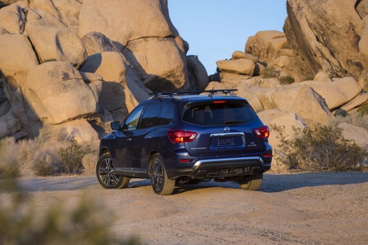 2019 Nissan Pathfinder Platinum 4WD Picture