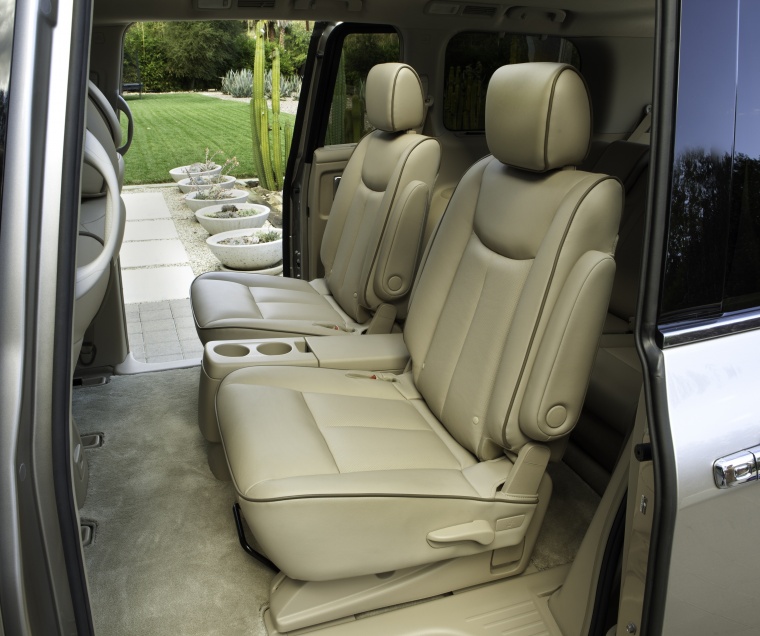 2011 Nissan Quest Rear Seats Picture