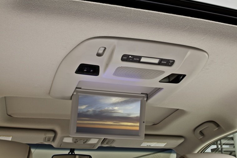 2011 Nissan Quest Roof Screen Picture