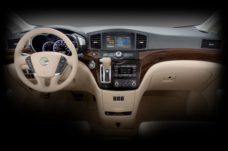 2013 Nissan Quest Cockpit Picture