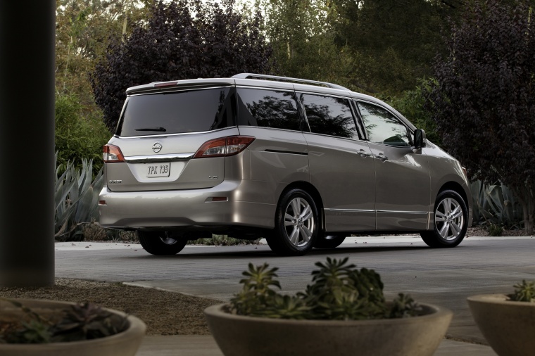 2014 Nissan Quest Picture