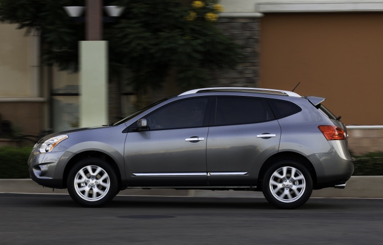 2012 Nissan Rogue SV with SL Package AWD Picture