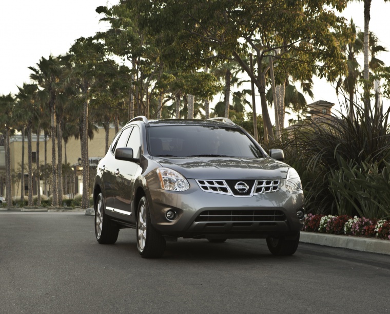 2013 Nissan Rogue SV with SL Package AWD Picture