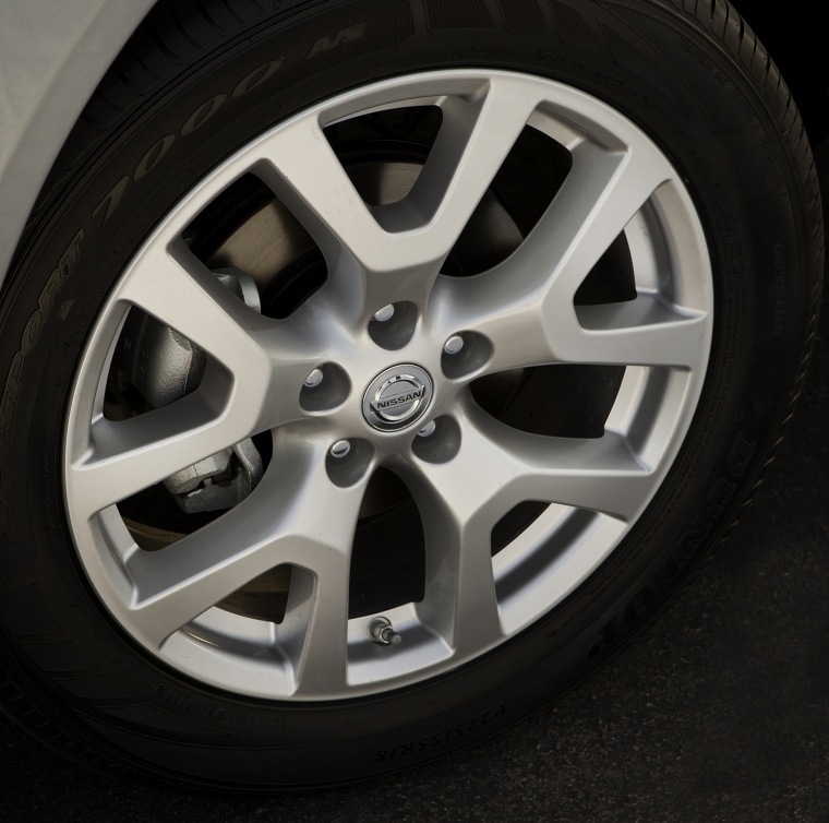 2013 Nissan Rogue SV with SL Package AWD Rim Picture