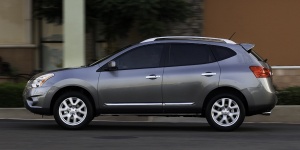 2013 Nissan Rogue Pictures