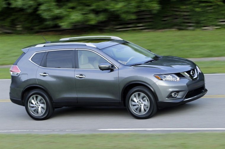 2016 Nissan Rogue SL AWD Picture