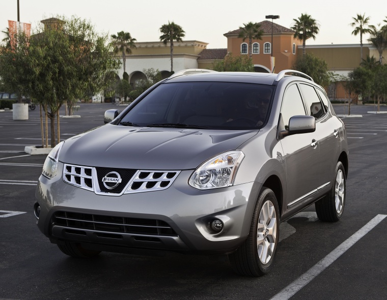 2014 Nissan Rogue Select Picture