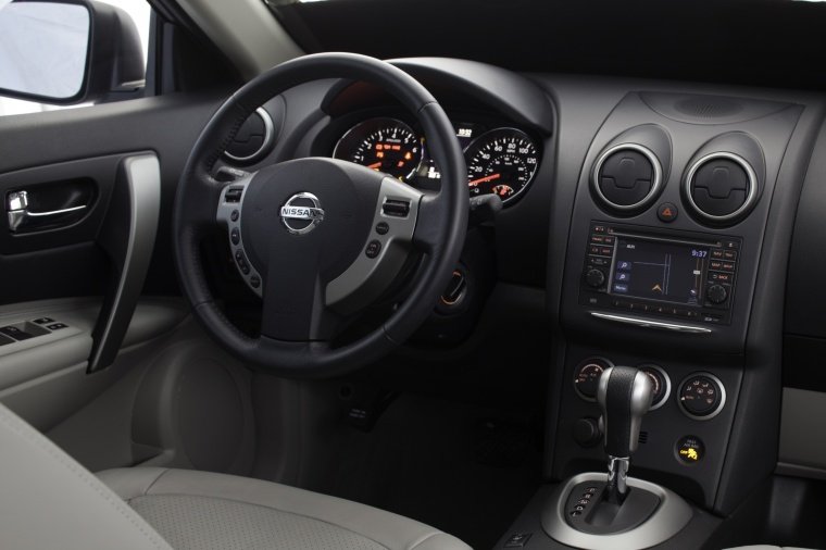 2015 Nissan Rogue Select Cockpit Picture