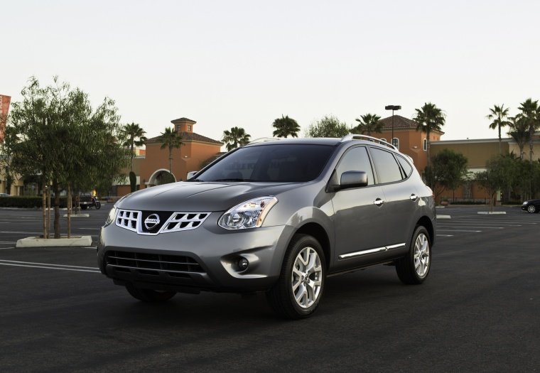 2015 Nissan Rogue Select Picture