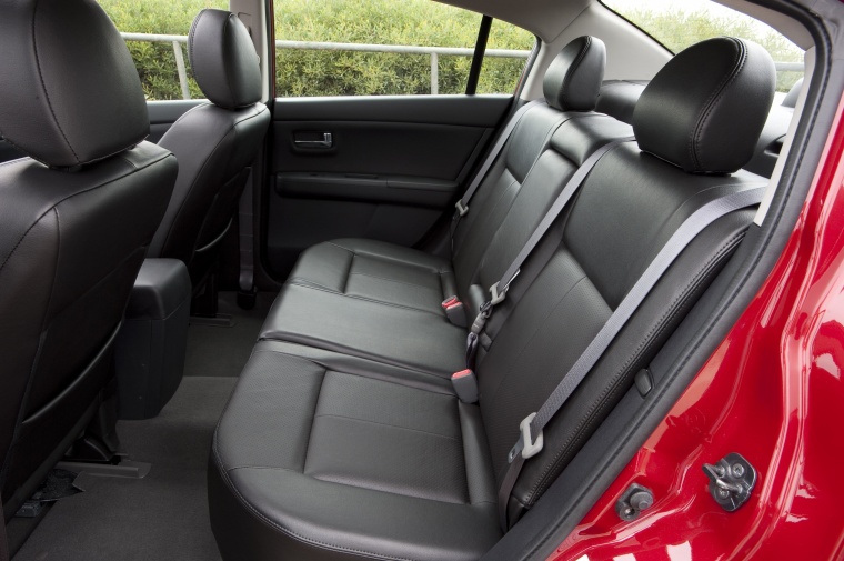 2010 Nissan Sentra SL Sedan Rear Seats Picture