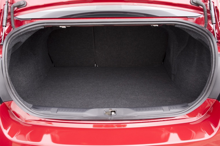 2010 Nissan Sentra SL Sedan Trunk Picture