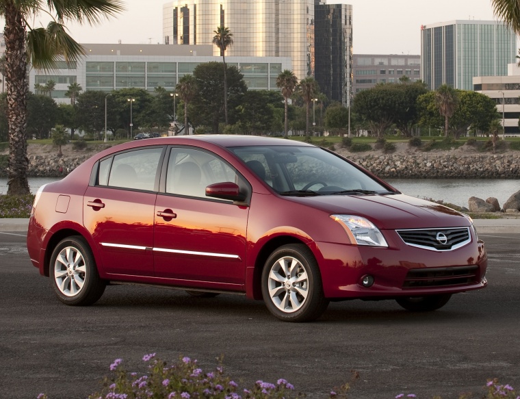 2011 Nissan Sentra SL Sedan Picture