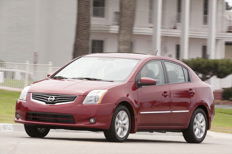 2011 Nissan Sentra SL Sedan Picture