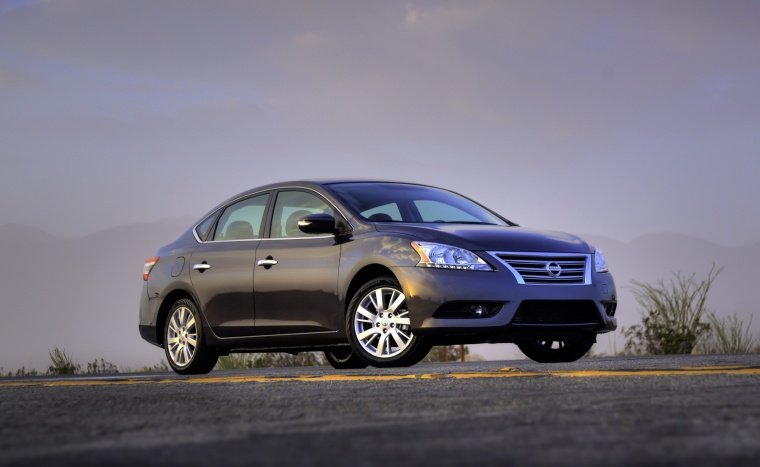 2013 Nissan Sentra SL Picture