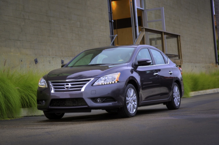 2013 Nissan Sentra SL Picture