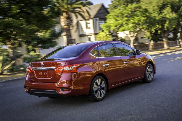 2016 Nissan Sentra SL Picture