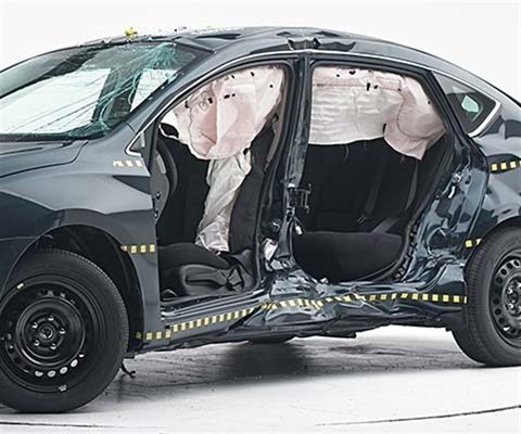 2016 Nissan Sentra IIHS Side Impact Crash Test Picture