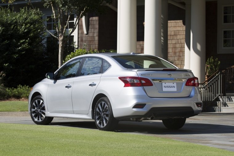2017 Nissan Sentra SR Turbo Picture