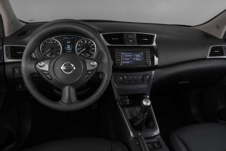 2017 Nissan Sentra SR Turbo Cockpit Picture