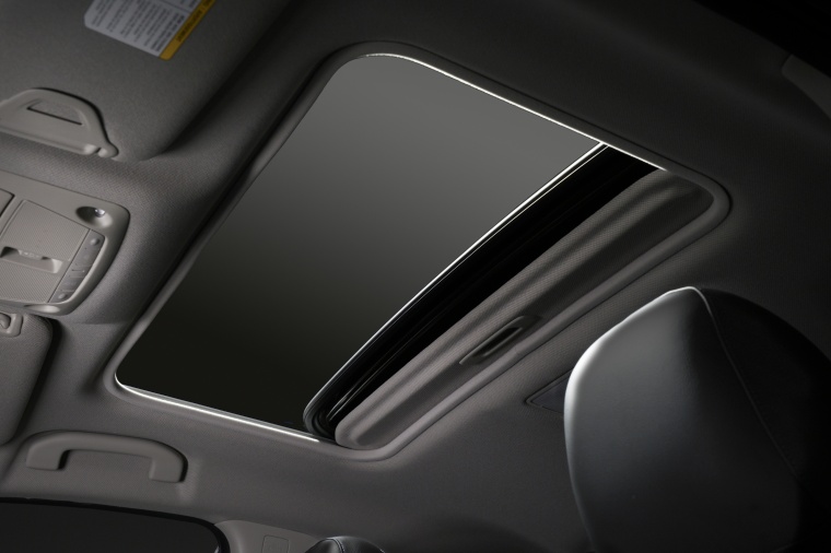 2017 Nissan Sentra SR Turbo Moonroof Picture