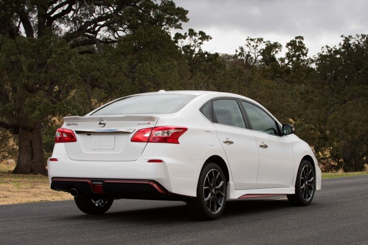 2017 Nissan Sentra NISMO Picture