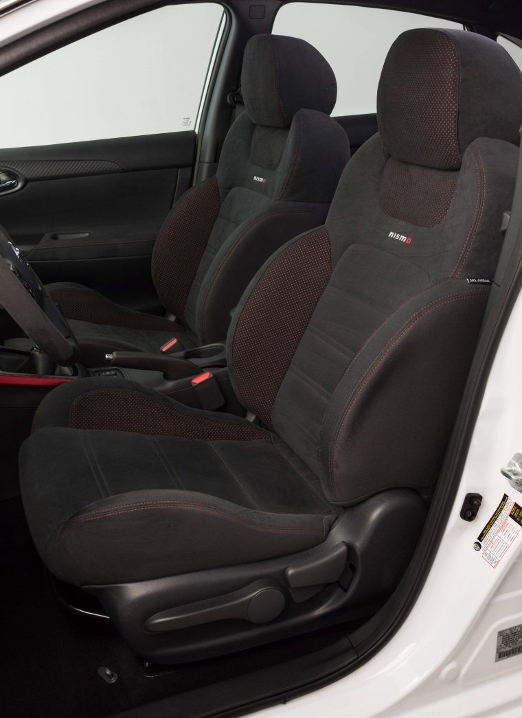 2017 Nissan Sentra NISMO Front Seats Picture