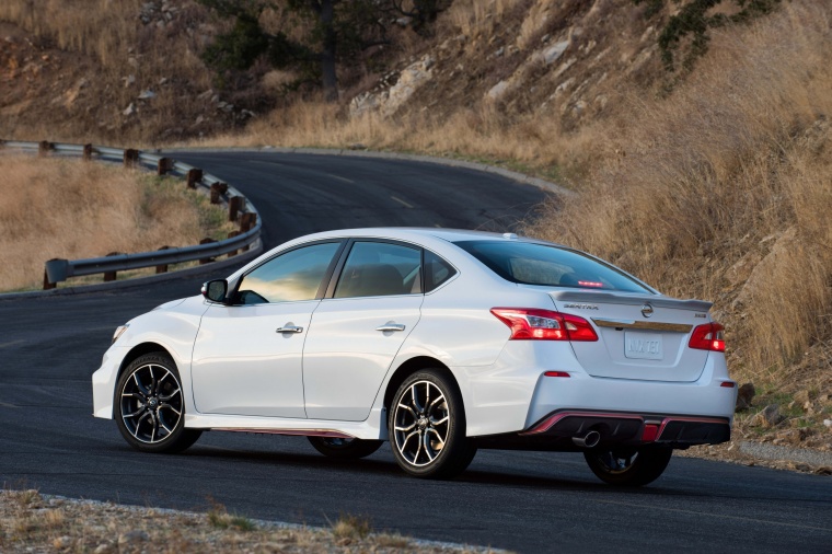 2018 Nissan Sentra NISMO Picture