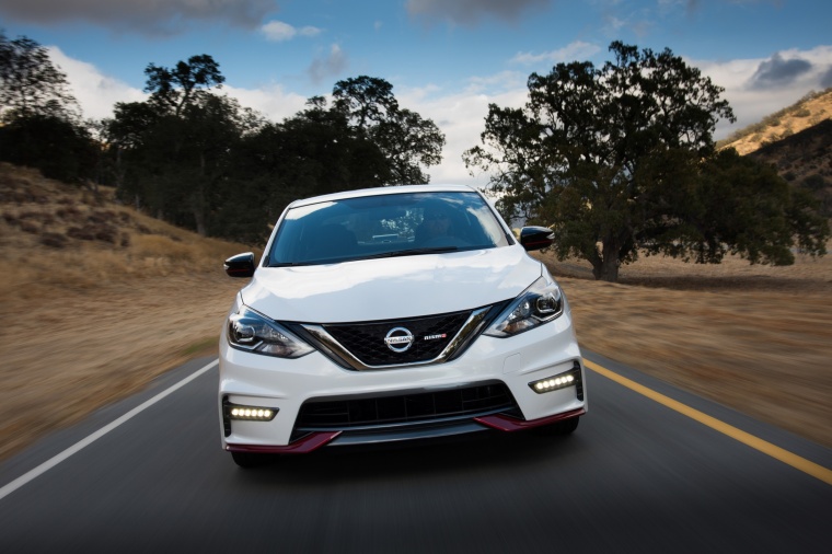 2018 Nissan Sentra NISMO Picture