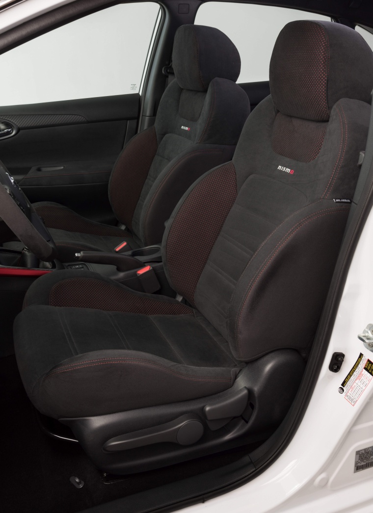 2018 Nissan Sentra NISMO Front Seats Picture