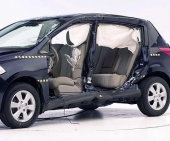 2011 Nissan Versa Hatchback IIHS Side Impact Crash Test Picture