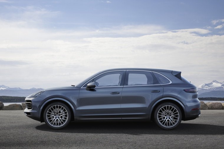 2019 Porsche Cayenne S AWD Picture