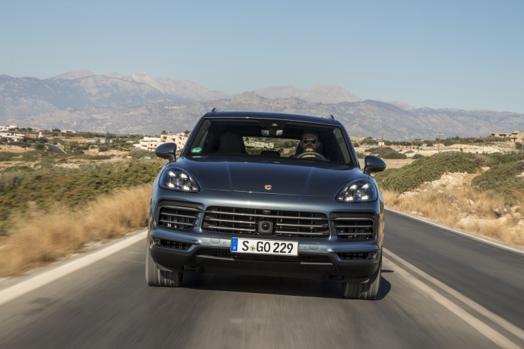 2019 Porsche Cayenne S AWD Picture