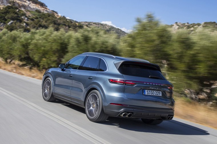2019 Porsche Cayenne S AWD Picture