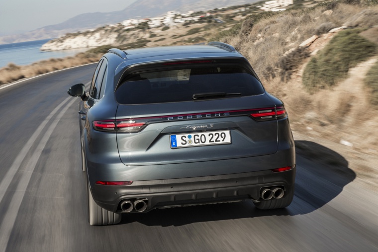 2019 Porsche Cayenne S AWD Picture