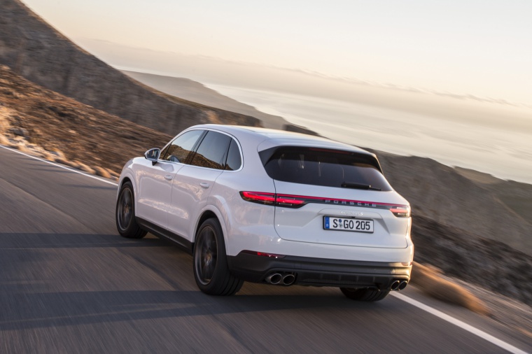 2019 Porsche Cayenne S AWD Picture