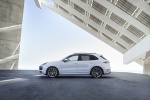 Picture of 2019 Porsche Cayenne e-Hybrid AWD in White