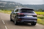 Picture of 2019 Porsche Cayenne e-Hybrid AWD in Moonlight Blue Metallic