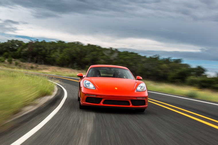 2018 Porsche 718 Cayman S Picture