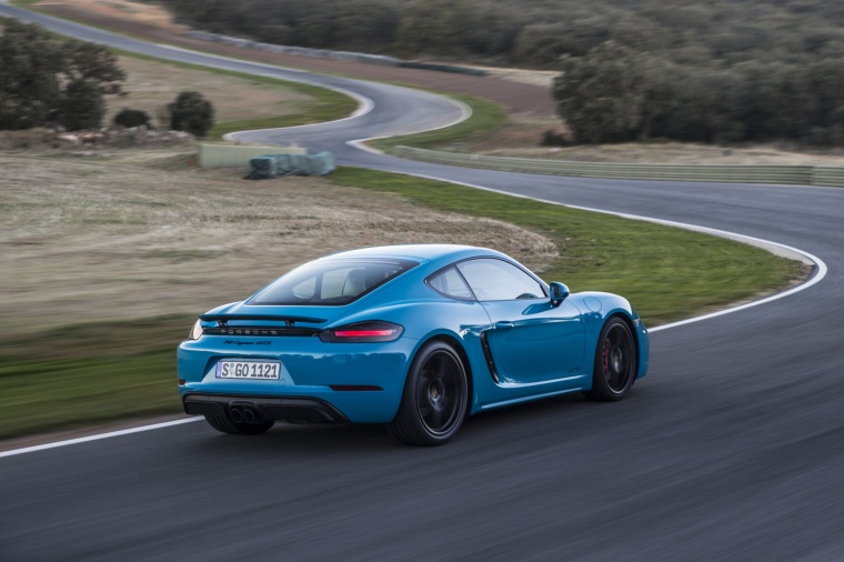 2018 Porsche 718 Cayman GTS Picture