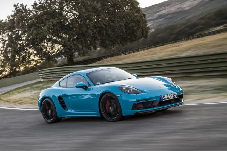 2018 Porsche 718 Cayman GTS Picture