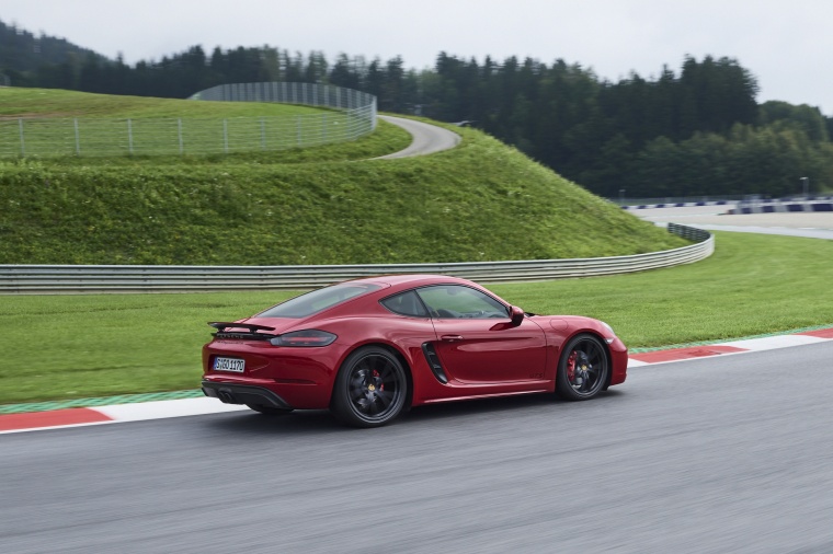 2018 Porsche 718 Cayman GTS Picture