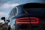 Picture of 2015 Porsche Macan S Tail Light